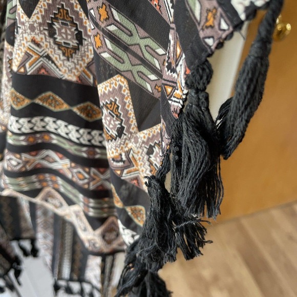 Beach Cover Up Open Front Caftan Style Black Southwest Print Black Tassels - Picture 5 of 6